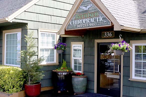 Chiropractic Portland Gateway OR Berntsen Chiropractic PC Office